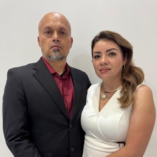 Bruce Ricardo Mota Lagunes y Claudia Erandi Núñez Nares, anfitriones del betel de Defensores de Puebla